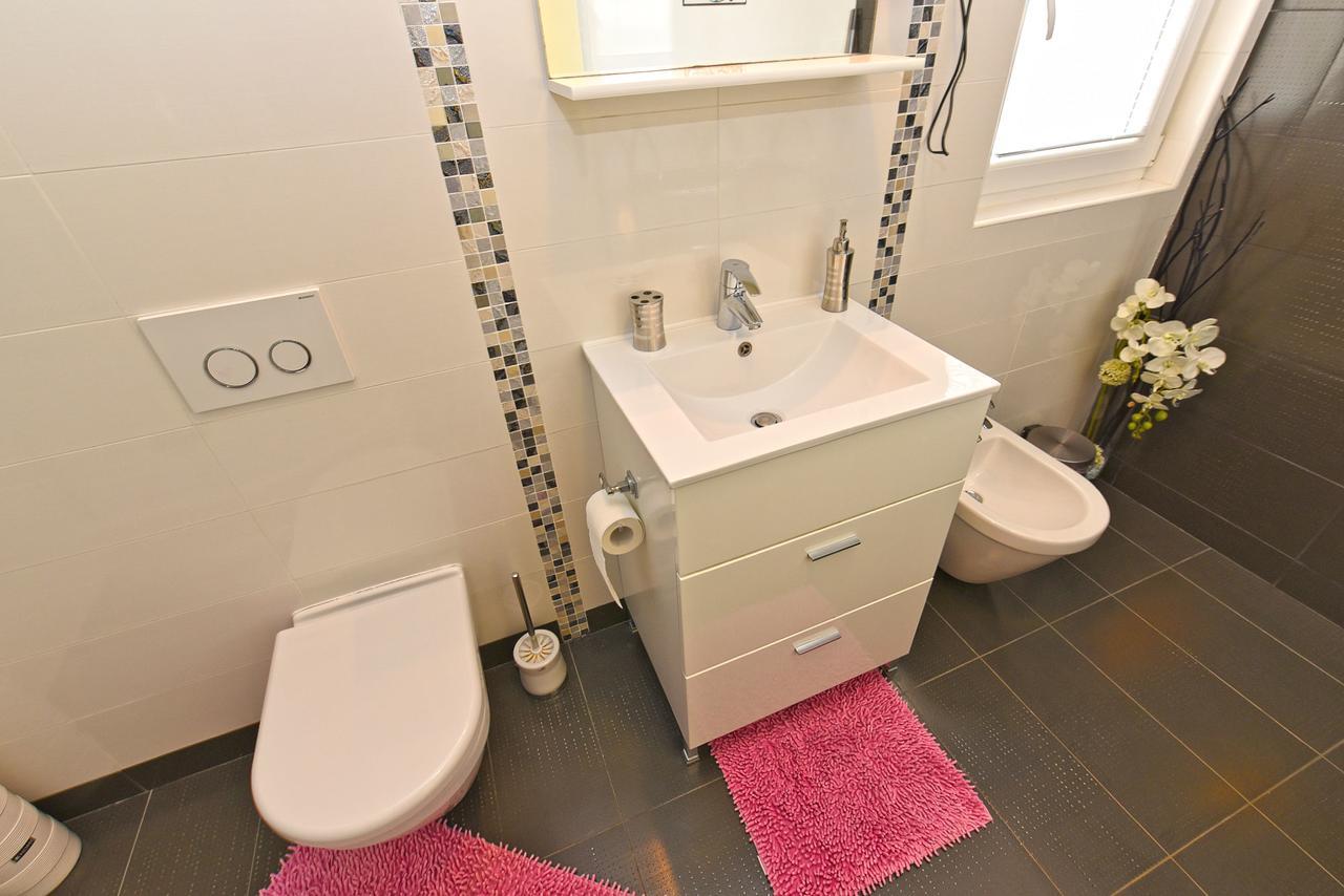 Apartment Monfiorenzo 1551 โรวีน ภายนอก รูปภาพ